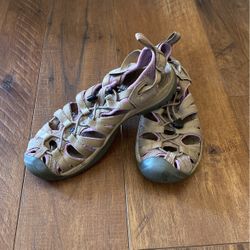 Keen Hiking Sandals 7.5