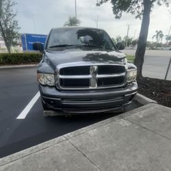 Ram 1500 Laramie  5.7v8