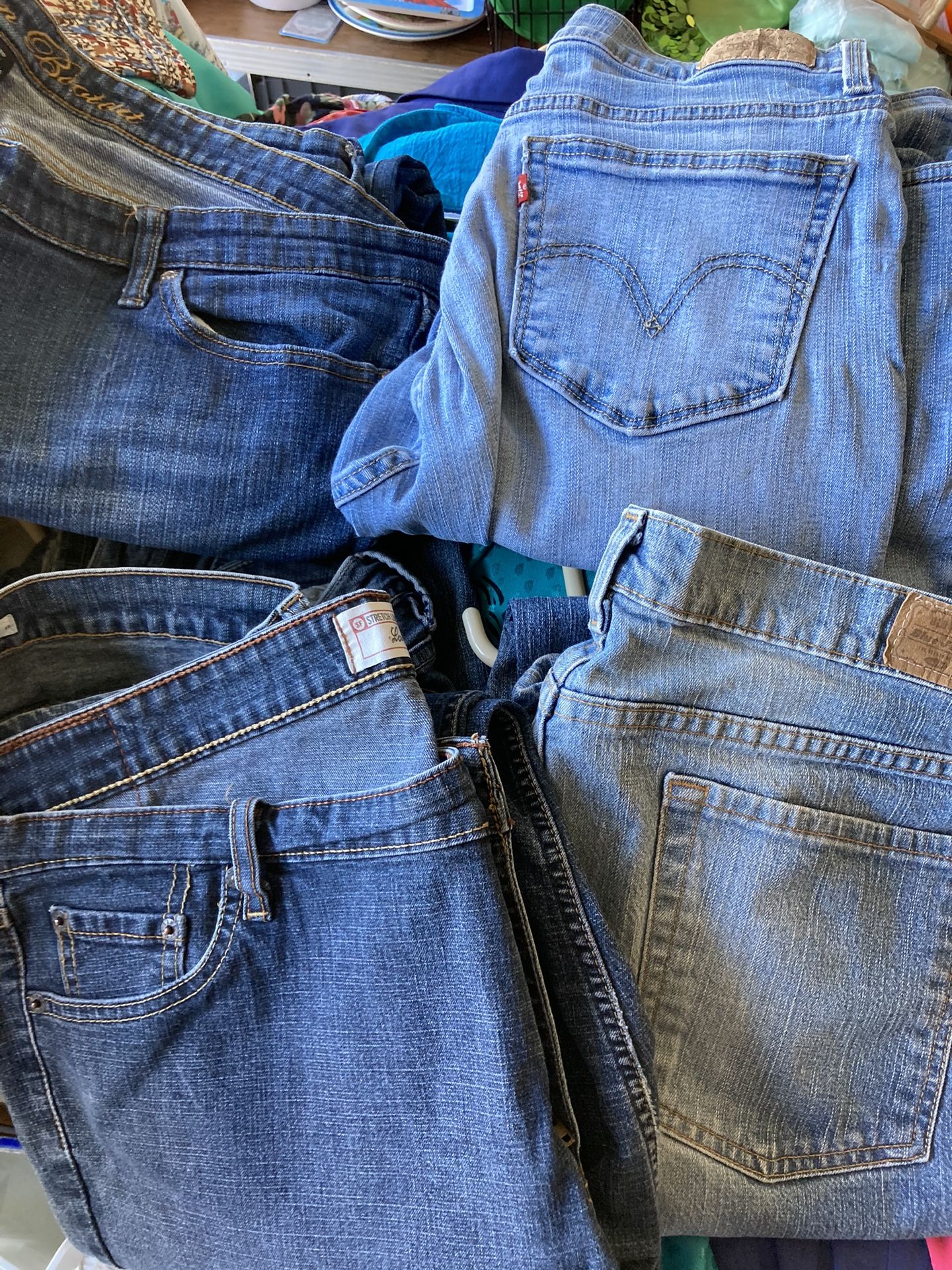 6 Pair Of ladies Jeans Size 16 for Sale in Fremont, CA OfferUp