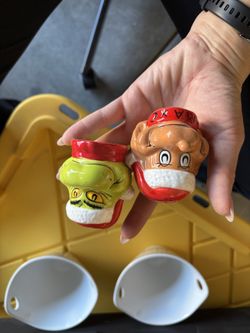 Grinch Salt And Pepper Shakers 