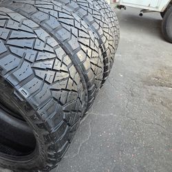 Only 3 Used Tires Lt305 30r26. 109H XL Atturo Traill Blade X/T $370.00