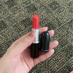 Mac Lipstick #Sweet Sakura