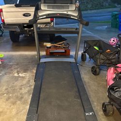 NordicTrack treadmill - T Series 