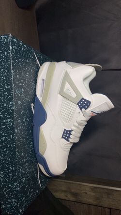 Air Jordan 4 “ Midnight Navy “ size 9