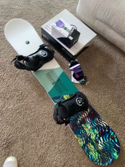 BRAND NEW K2 Snowboard, Scott goggles, & RIDE bindings