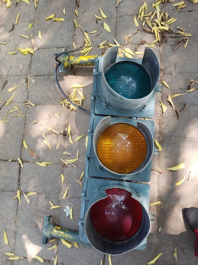 Vintage NYC Side Mount Traffic Light - Man Cave | She Shed | Garage