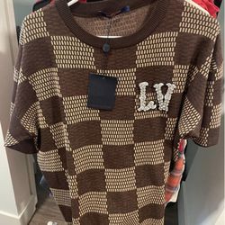 T-shirt LV $100 