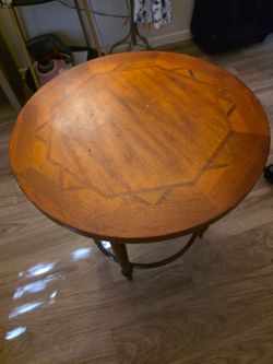 Round Wood Inlay Accent Table