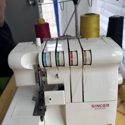 Singer Ultralock Serger Sewing Machine – Works Great – Differential Feed
