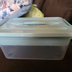 #NEW STORAGE TOTE WITH REMOVABLE TRAY GREAT FOR CRAFTS, AND MANY OTHER ITEMS