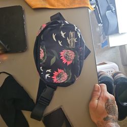 Selling FANNYPack Style Bag "FIGHTING EEL"