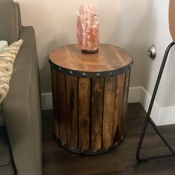Round end table
