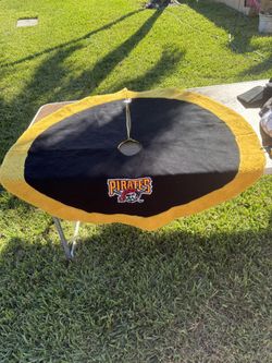 Pittsburgh Pirates christmas tree skirt 46 inch 