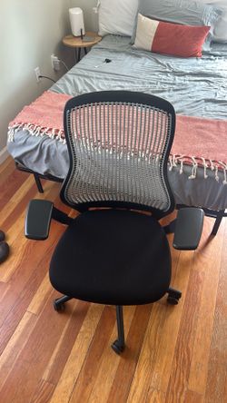 NEEDS GONE 5/20 - Knoll Regeneration Office Chair - Needs Gone Today 3/10/26