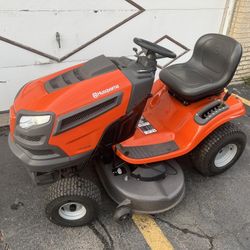 Husqvarna YTA22V46 Riding Mower Only 55 Hours for Sale in