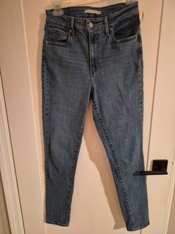 Women's Levi's
