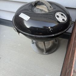 Mini Bbq, Snorkel, Ottoman, Barstools, End Table,desk,suitcases, Gate