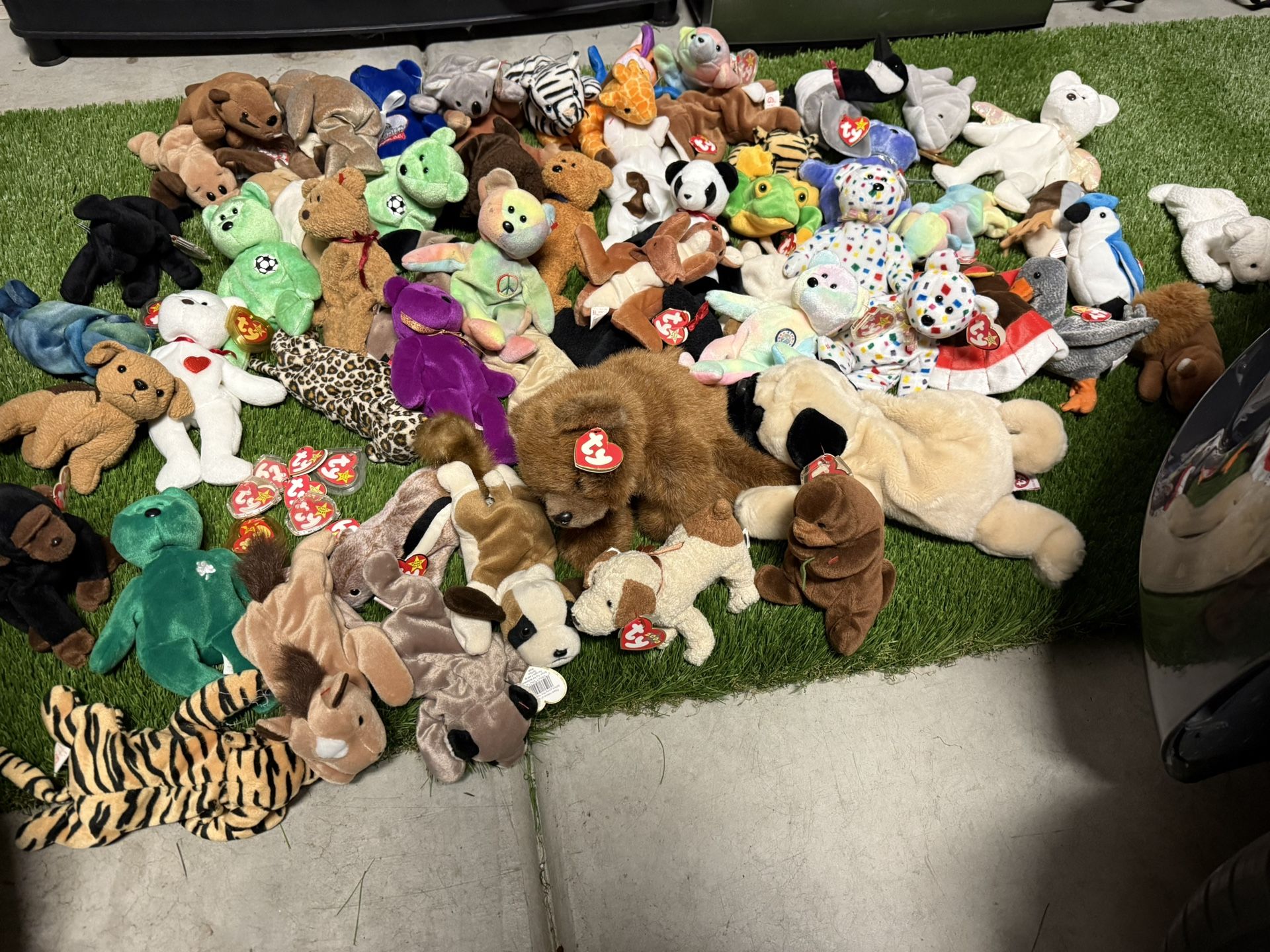 60 Beanie Babies Lot