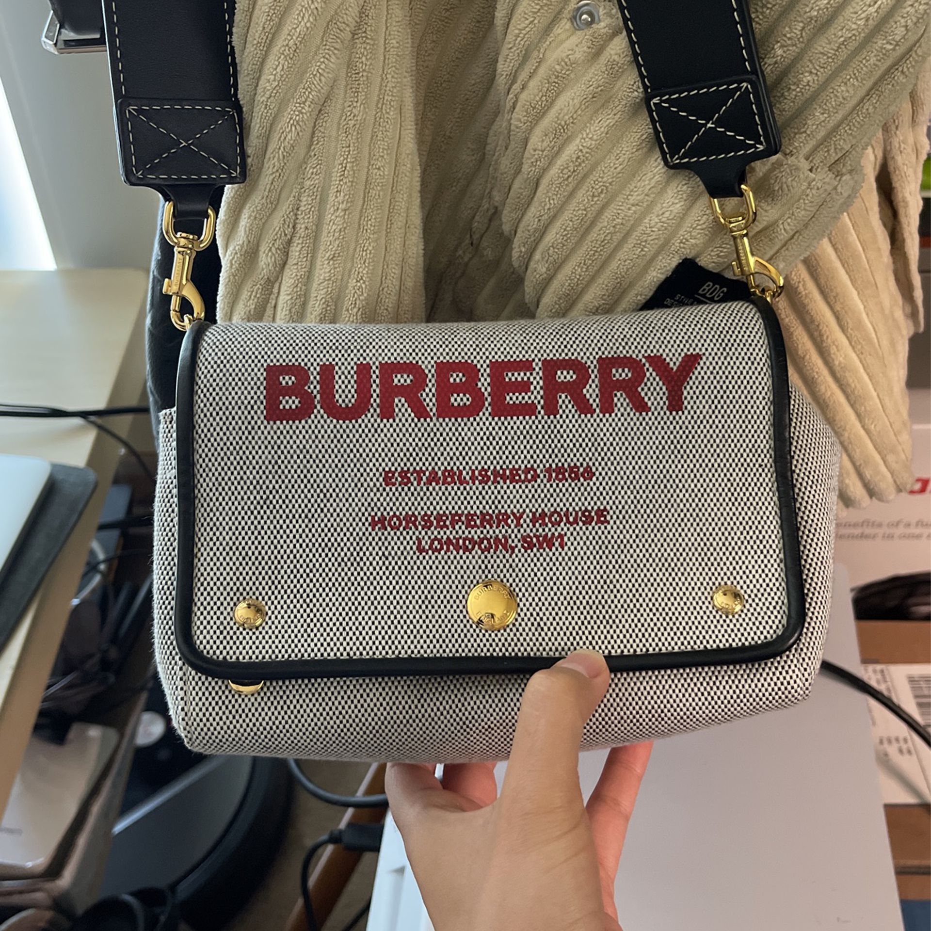Authentic Vintage Burberry Bag for Sale in Elk Grove, CA - OfferUp