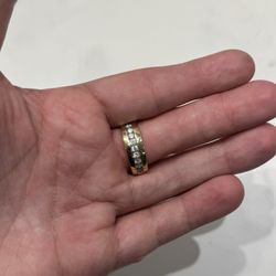 14kt gold size 10.5. Diamond Ring (6393)