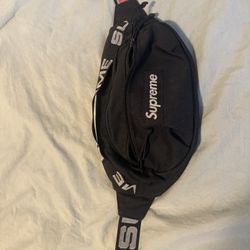 Supreme Fannypack