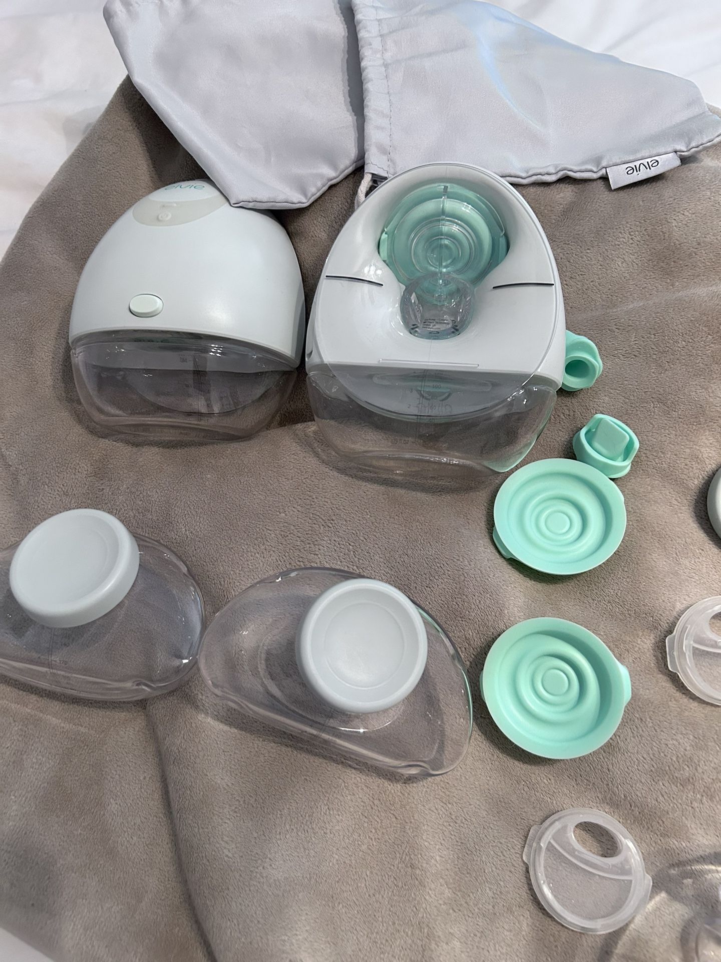  🍼 Elvie Wearable Breast Pump – Hands-Free, Gently Used