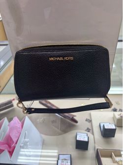 Michael Kors Jet Set Travel Large Multifunction Phone Wristlet