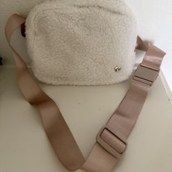 White fluffy Crossbody Belt