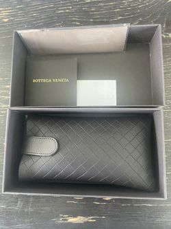 BOTTEGA VENETA BLUE CRYSTAL SUNGLASSES NEW IN BOX