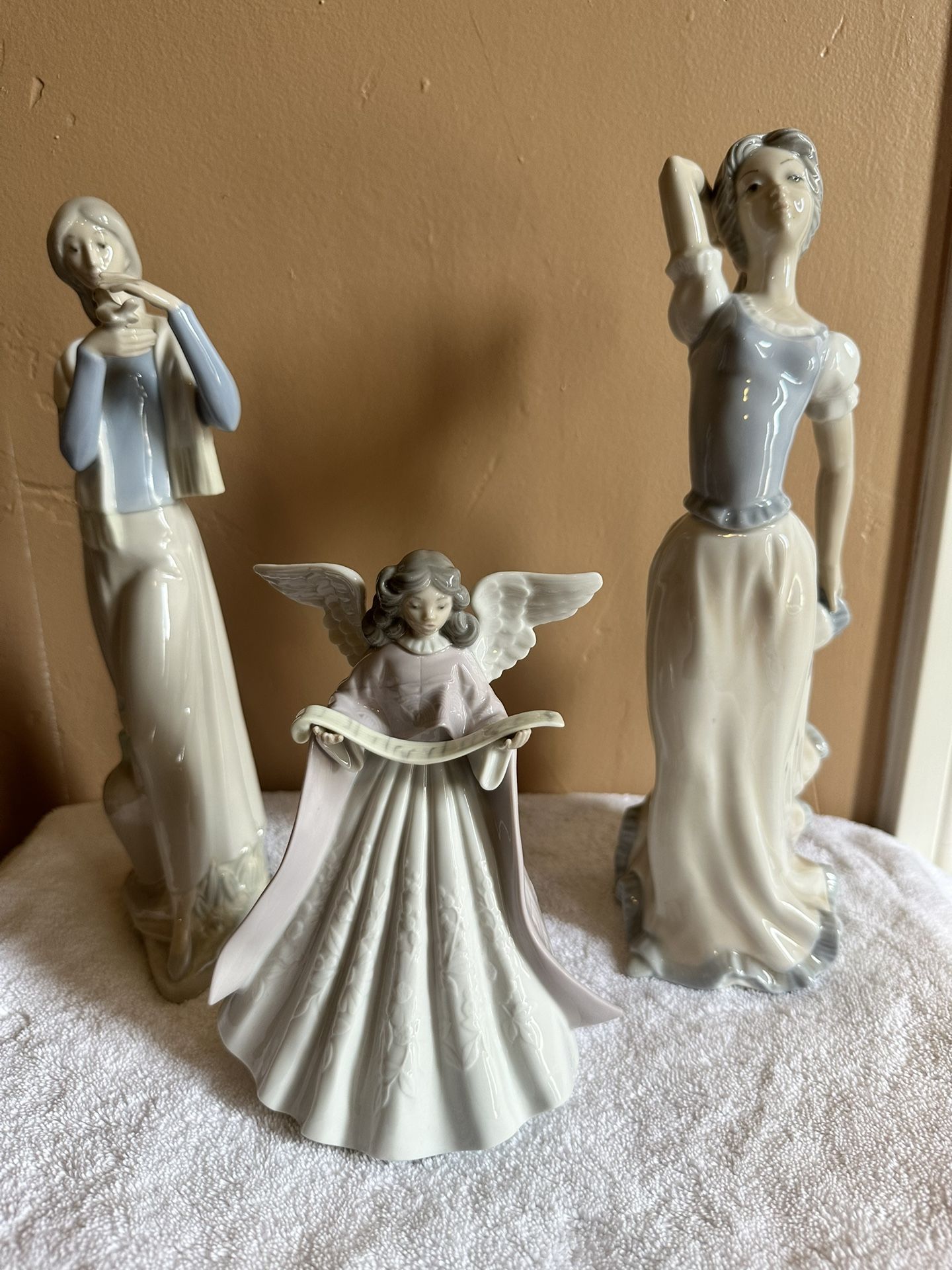 Porcelain Figurines Lladro And Tengra