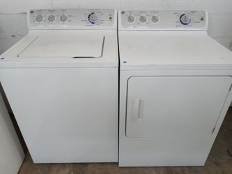 GE top load washer and dryer set