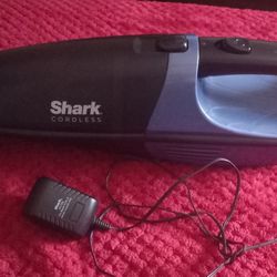 Shark Cordless Vaccum 