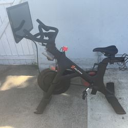 Peloton Bike
