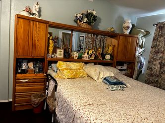 Oak king wall unit bedroom set