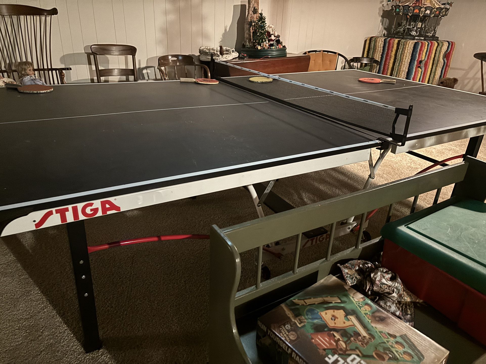 Ping-pong table