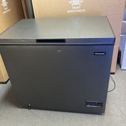 Frigidaire Black Chest Freezer 
