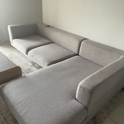 Used Sofa / Light Gray / 4-5 people capacity
