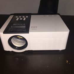 portable projector 