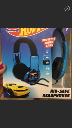 NWT hotwheel headphone