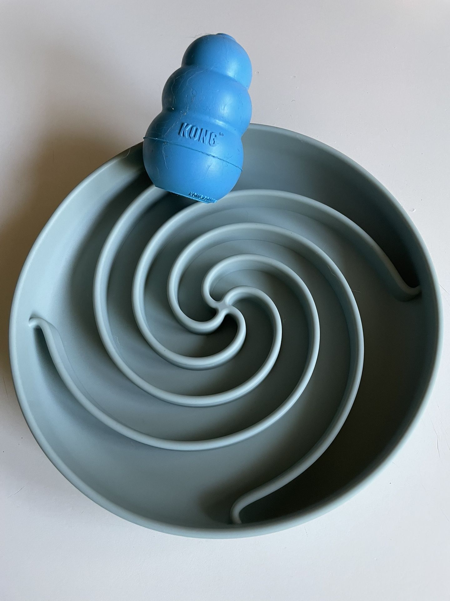 Puppy Slow Feeder Dog Bowl and 4 Kong Toys