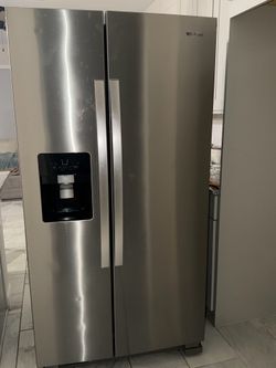 Whirlpool side by side door fridge