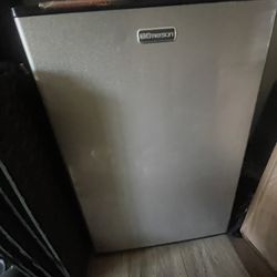 Emerson Mini Fridge 