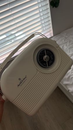 Hearth & Hand Magnolia Vintage Style Bluetooth Radio (FM/AM + AUX)