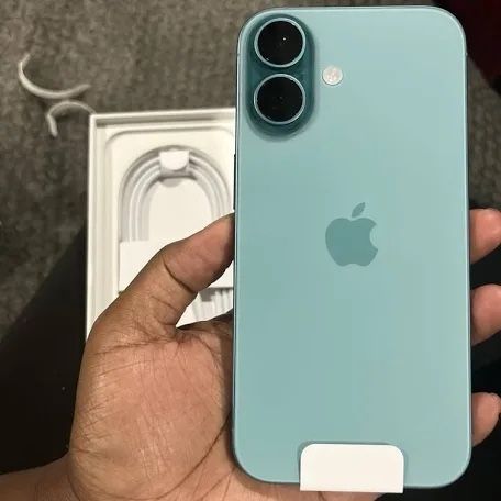 Teal/ Green iphone 16