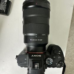 Sony G Master 24-70mm 