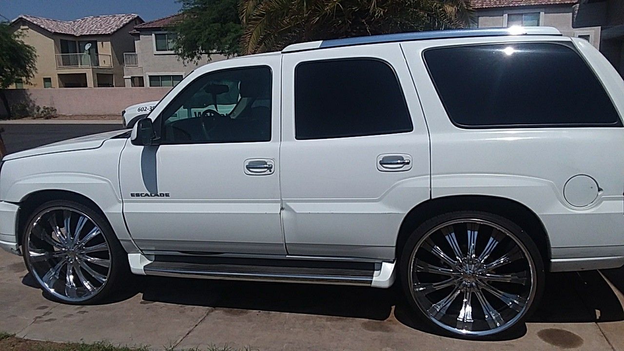 2002 Cadillac escalade on 28s