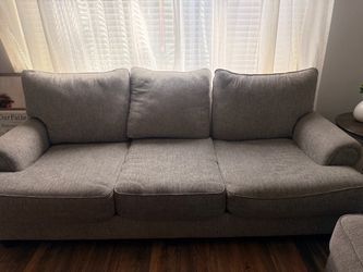 Love seat/sofa
