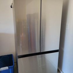 Samsung - Bespoke 30 cu. ft 3-Door French Door Refrigerator with AutoFill Water Pitcher - Stainless steel