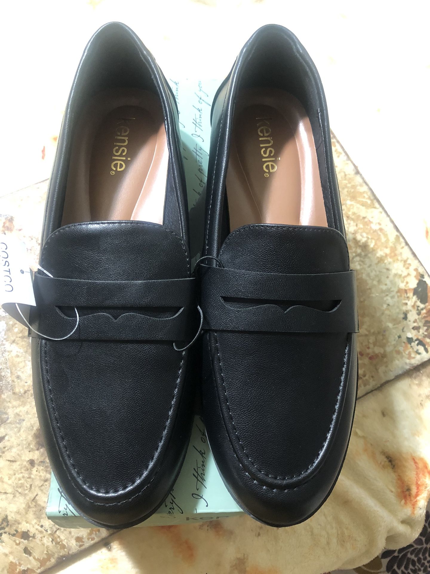 Brand New Woman’s Shoes 