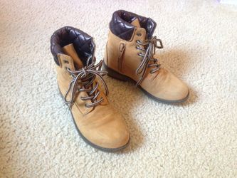 Girls boots